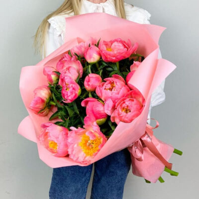 Коралловые пионы